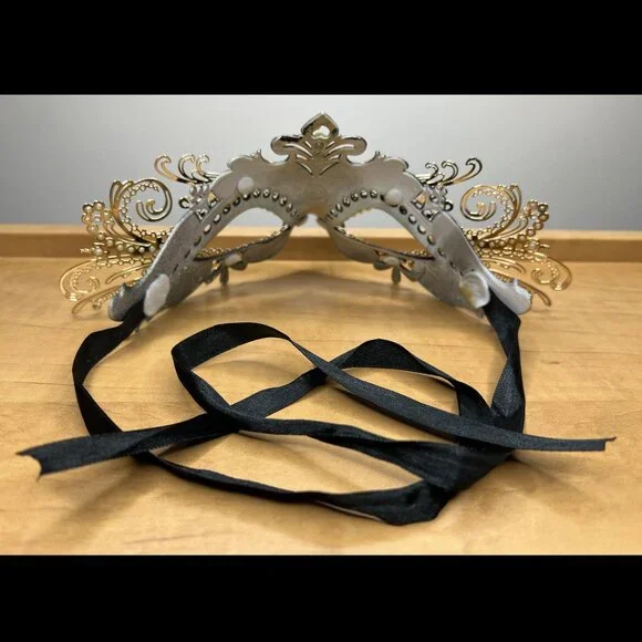 Masquerade Mask - Picture 4 of 4